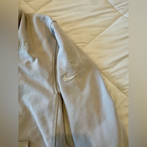 Nike Standard Issue Basketball Drifit Utah Jazz Full Zip Hoodie - Picture 3 of 7